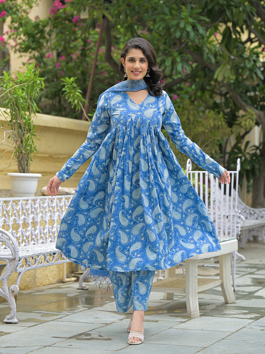Noe Velarro Blue Cotton Paisley Printed Kurta Pant Set With Dupatta