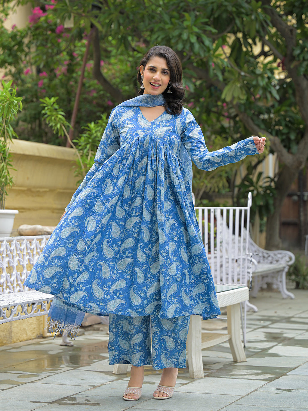 Noe Velarro Blue Cotton Paisley Printed Kurta Pant Set With Dupatta