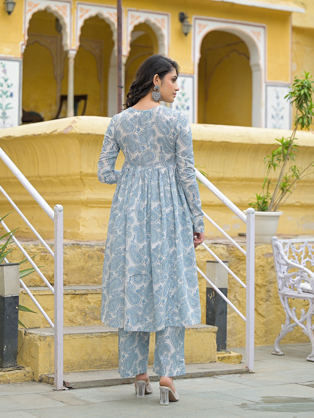 Noe Velarro White Cotton Paisley Printed Kurta Pant Set With Dupatta