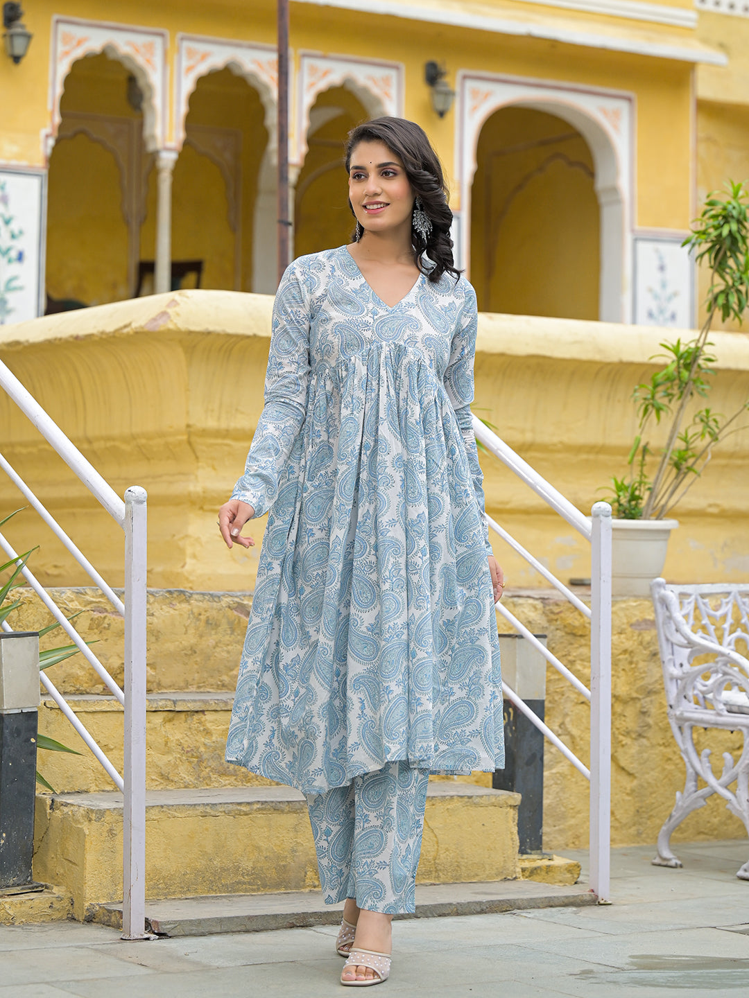 Noe Velarro White Cotton Paisley Printed Kurta Pant Set With Dupatta