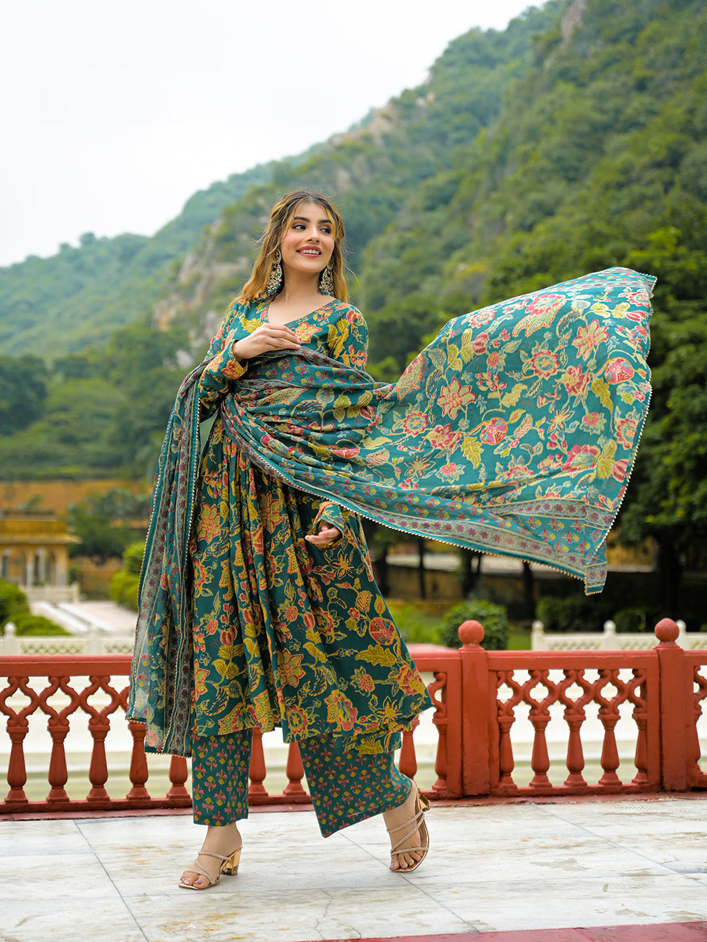 Noe Velarro Dark Green Cotton Straight Kurta Pant With Dupatta