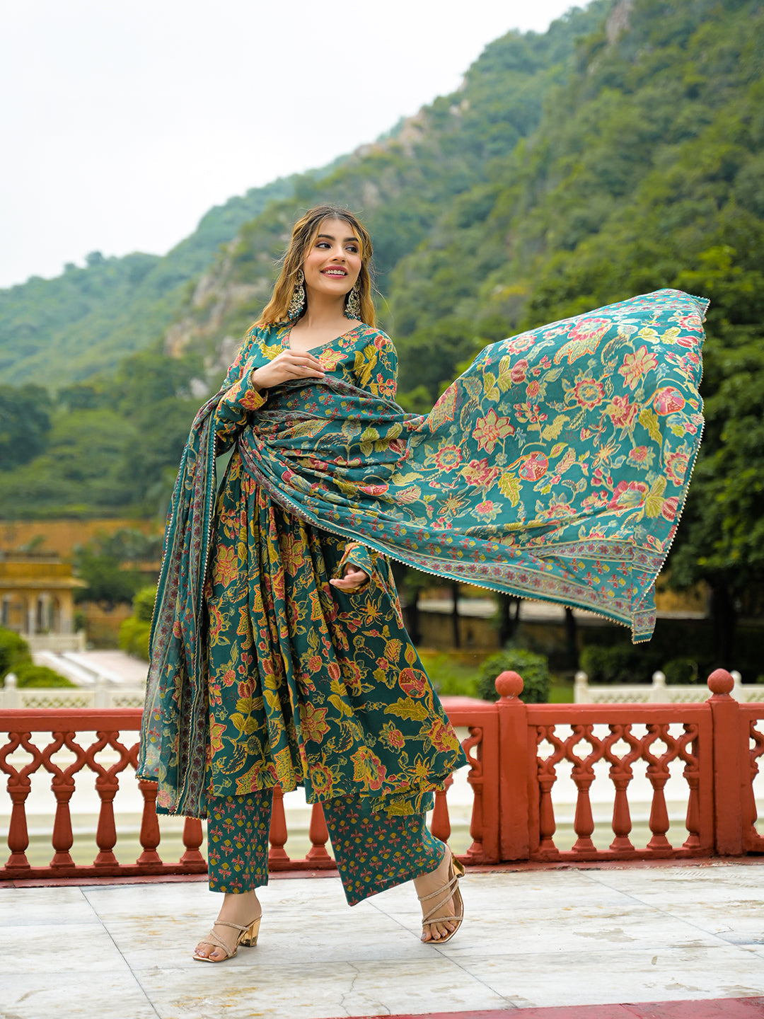 Noe Velarro Dark Green Cotton Straight Kurta Pant With Dupatta