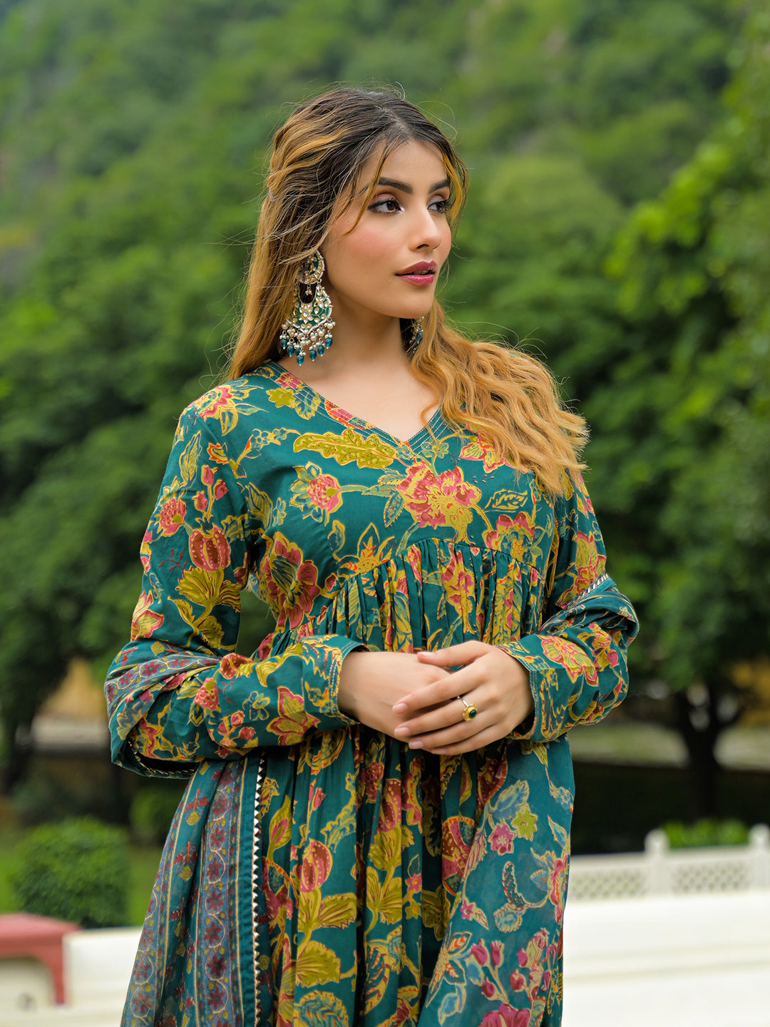 Noe Velarro Dark Green Cotton Straight Kurta Pant With Dupatta