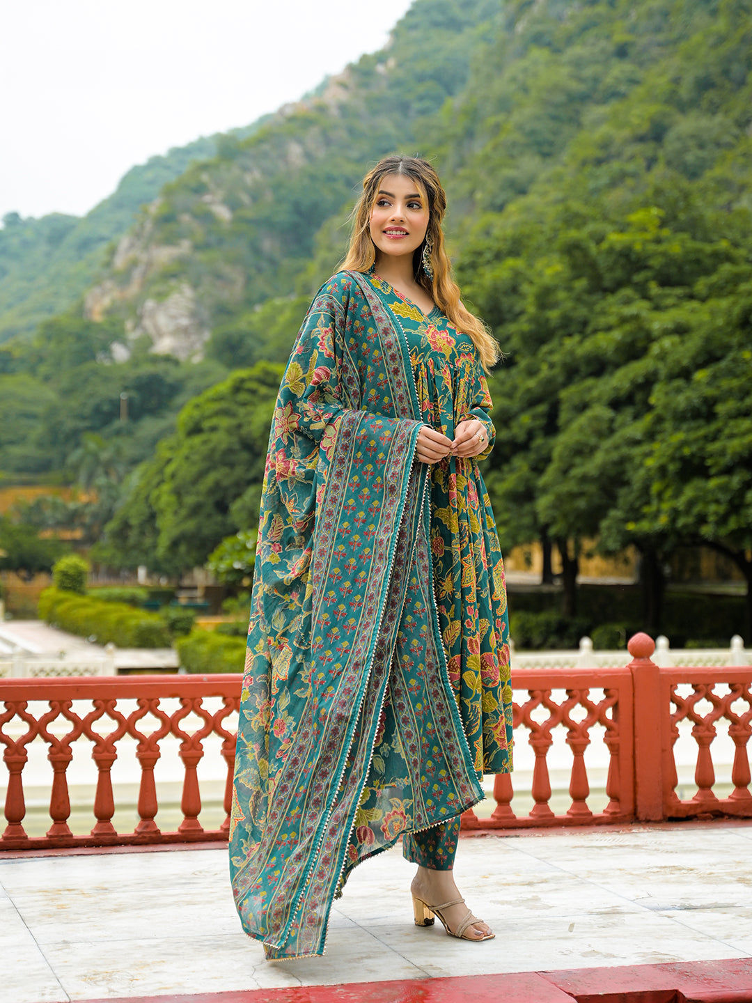 Noe Velarro Dark Green Cotton Straight Kurta Pant With Dupatta