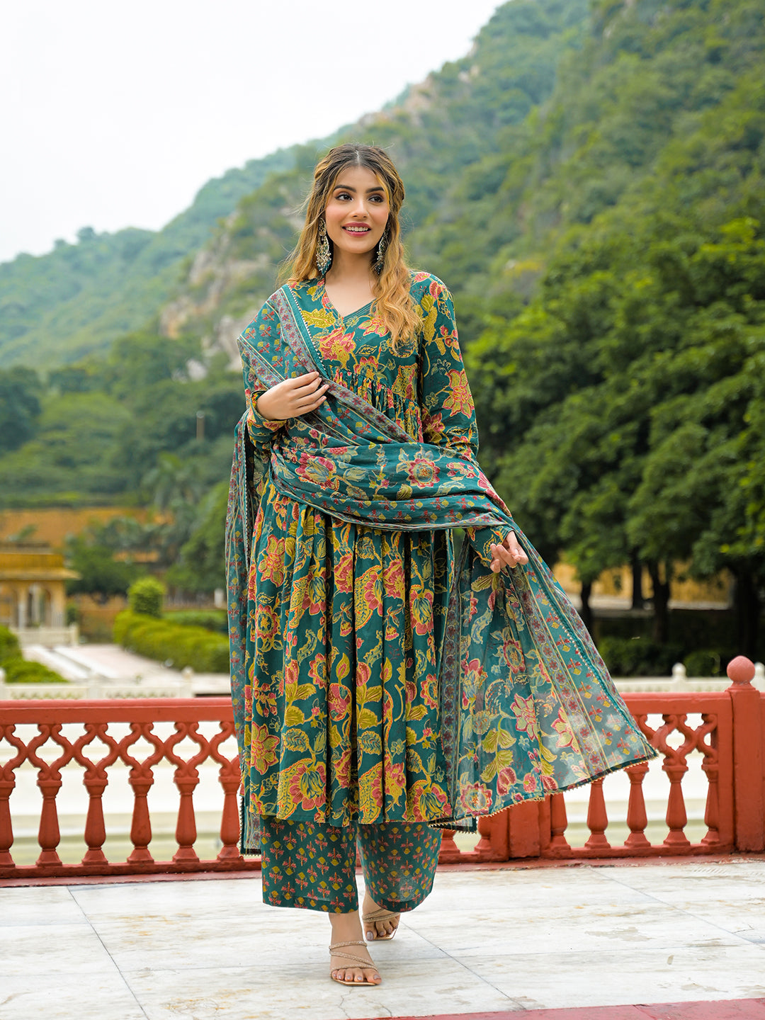 Noe Velarro Dark Green Cotton Straight Kurta Pant With Dupatta