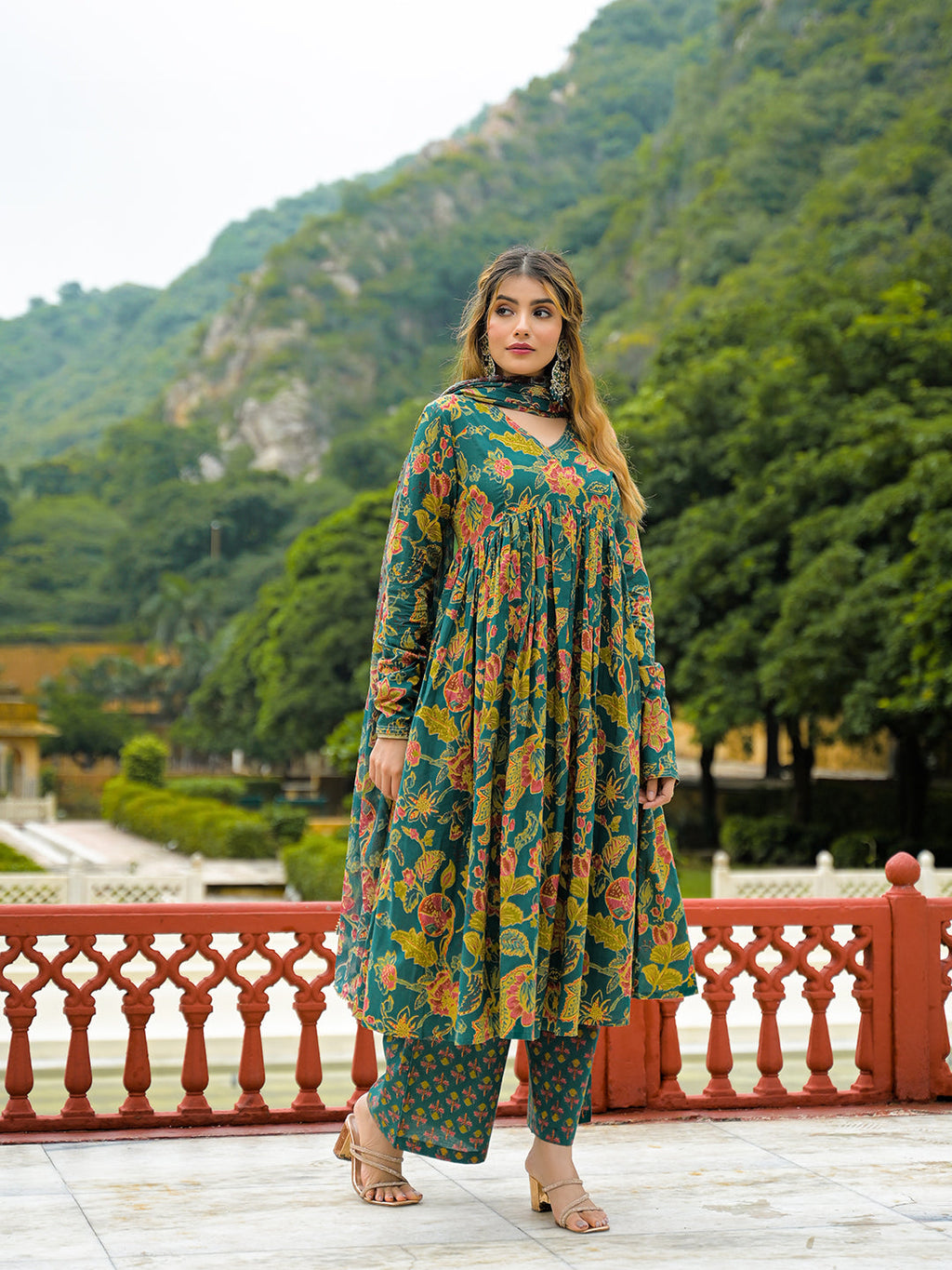 Noe Velarro Dark Green Cotton Straight Kurta Pant With Dupatta