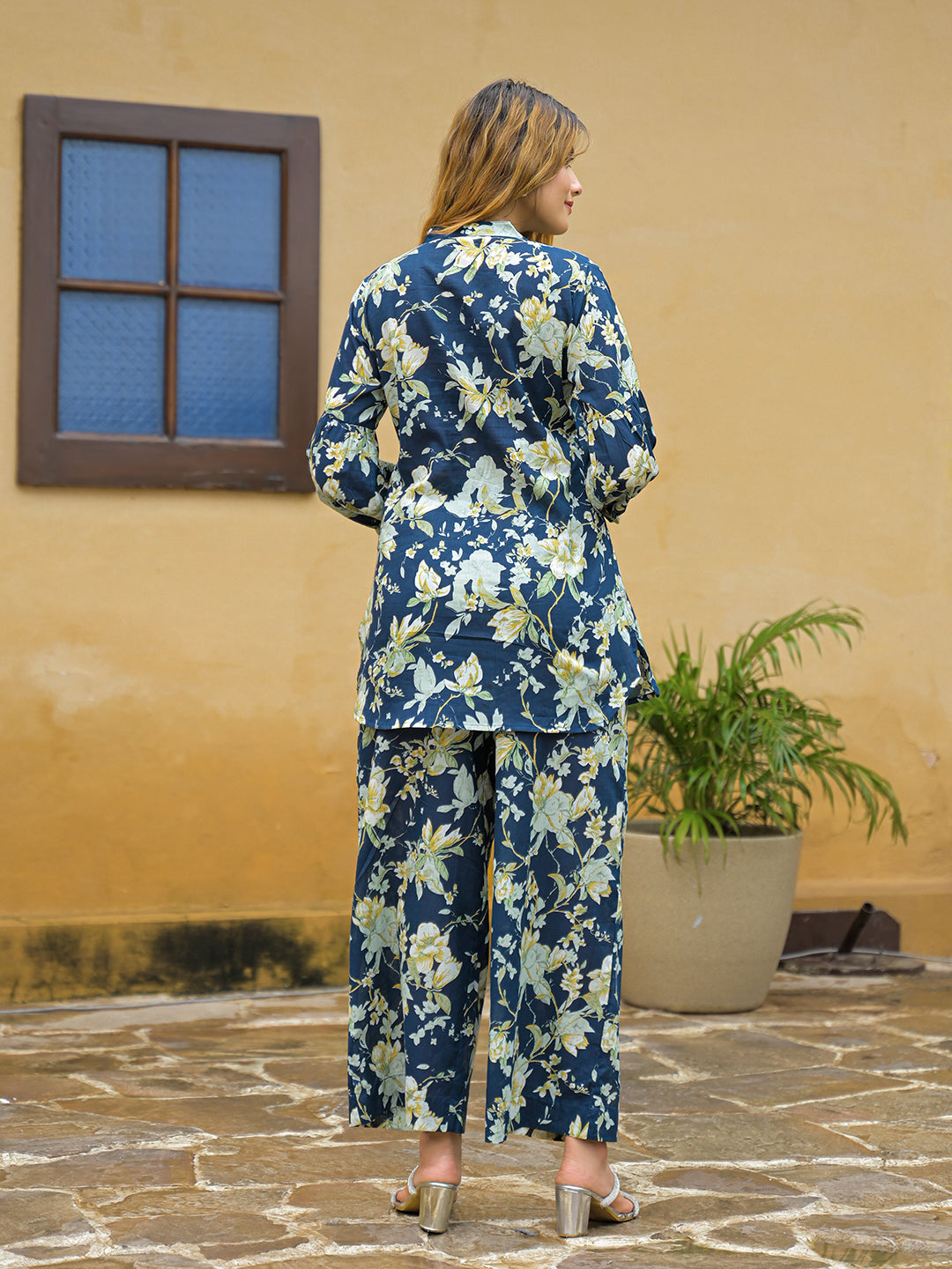Noe Velarro Blue Floral Print Cotton Night suits Set
