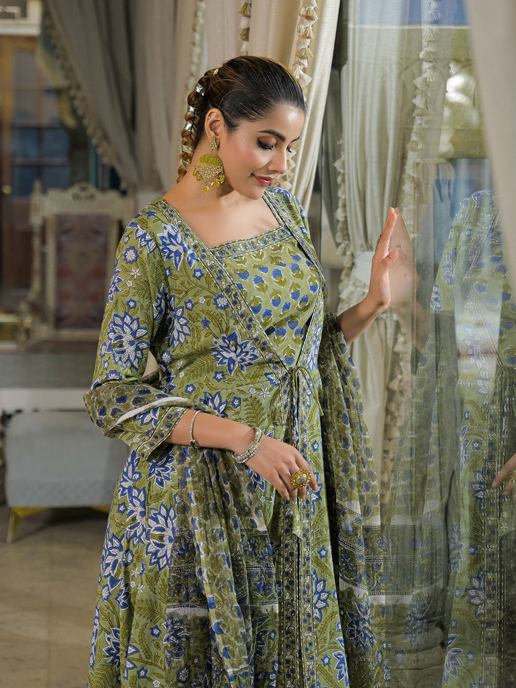 Noe Velarro Green Hand Block Cotton Anarkali Kurta Pant With Dupatta & Jecket