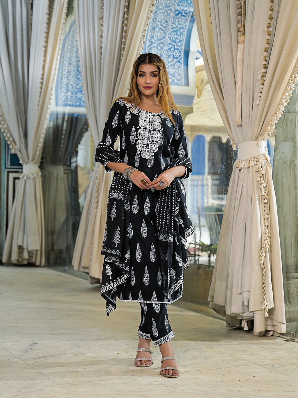 Noe Velarro Black Embroidered Rayon Straight Kurta Pant Set With Dupatta