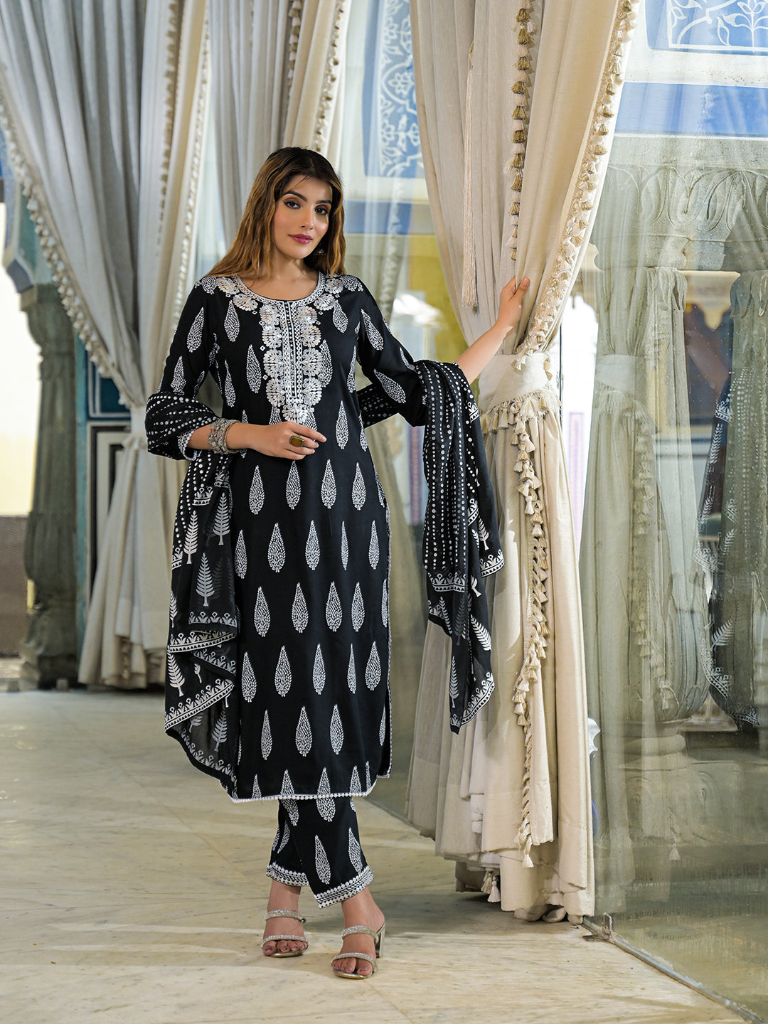Noe Velarro Black Embroidered Rayon Straight Kurta Pant Set With Dupatta