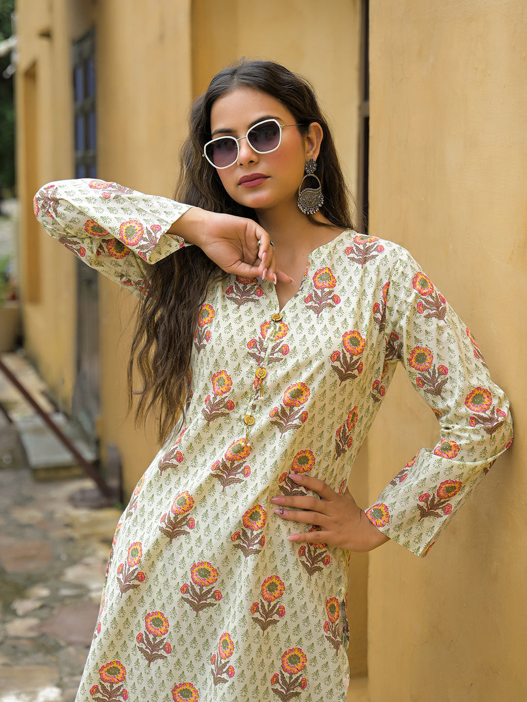 Noe Velarro Cream Floral Print Cotton Co-ords Sets