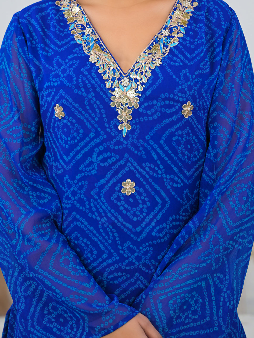 Noe Velarro Blue Bandhani Gotta Patti Work Geogratte V-Neck Top