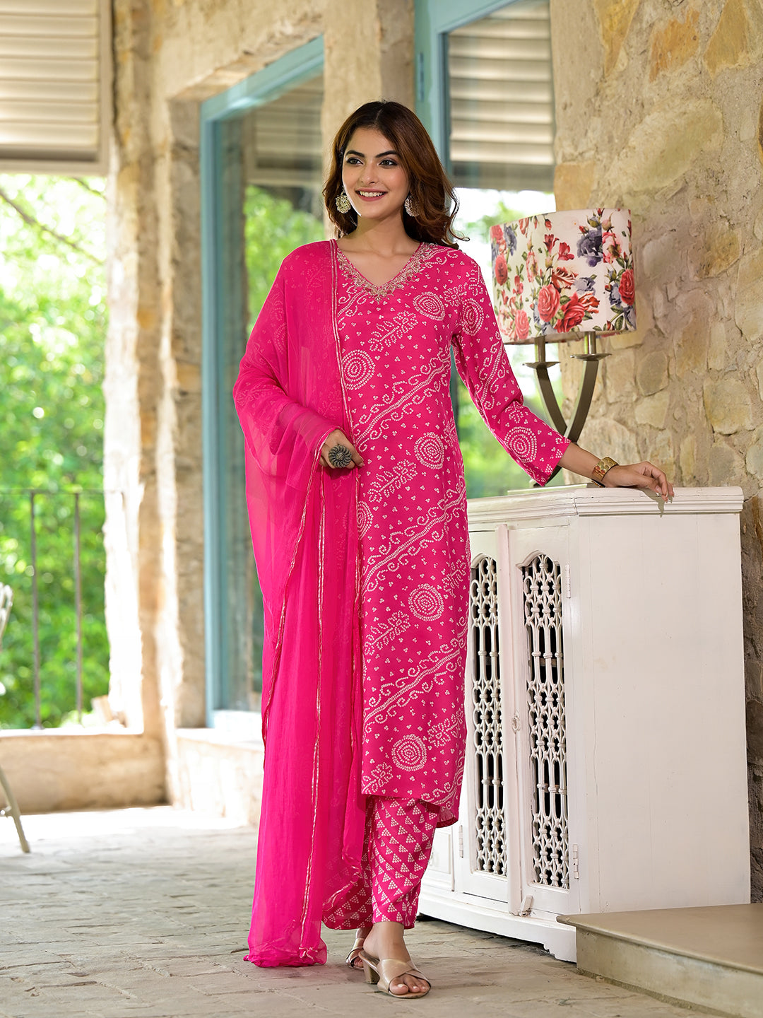 Noe Velarro Pink Bandhni Printed Zari Work Muslin Kurta Set