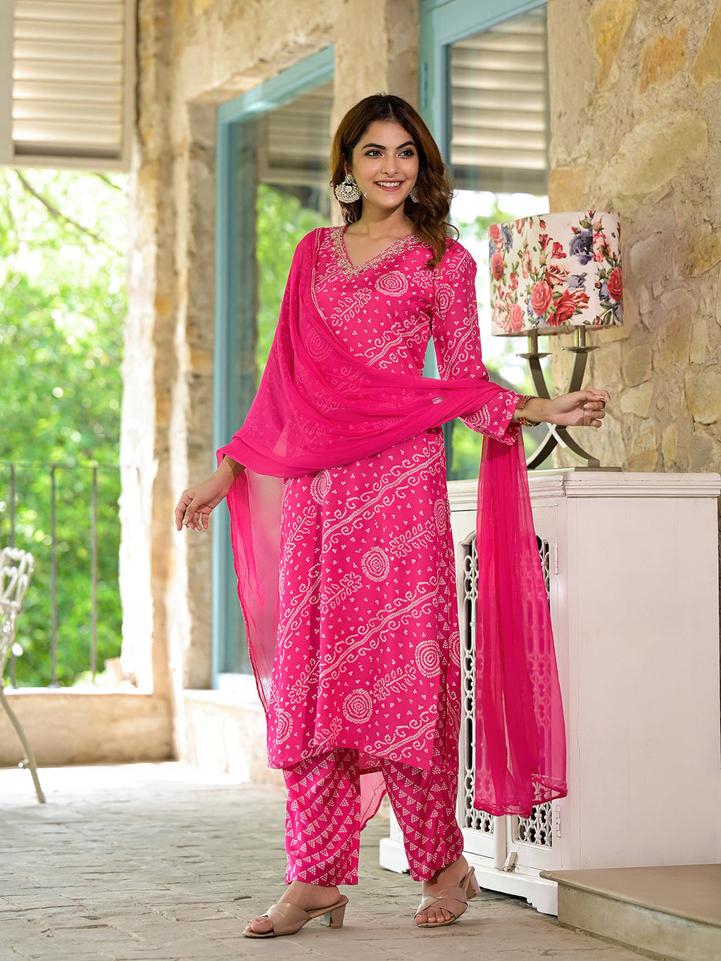 Noe Velarro Pink Bandhni Printed Zari Work Muslin Kurta Set