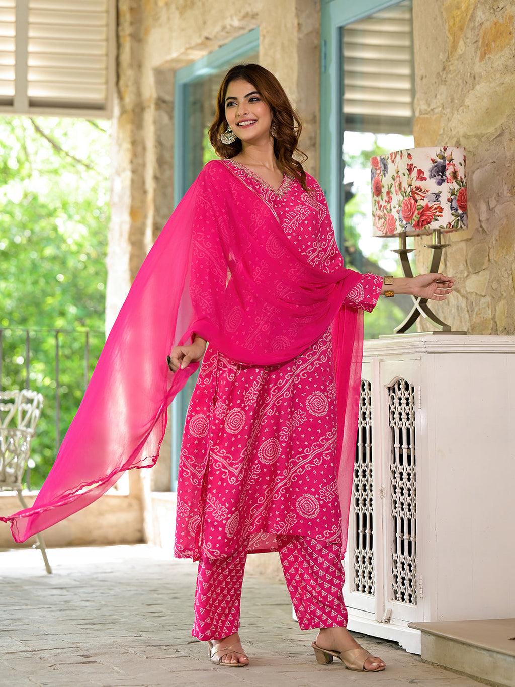 Noe Velarro Pink Bandhni Printed Zari Work Muslin Kurta Set