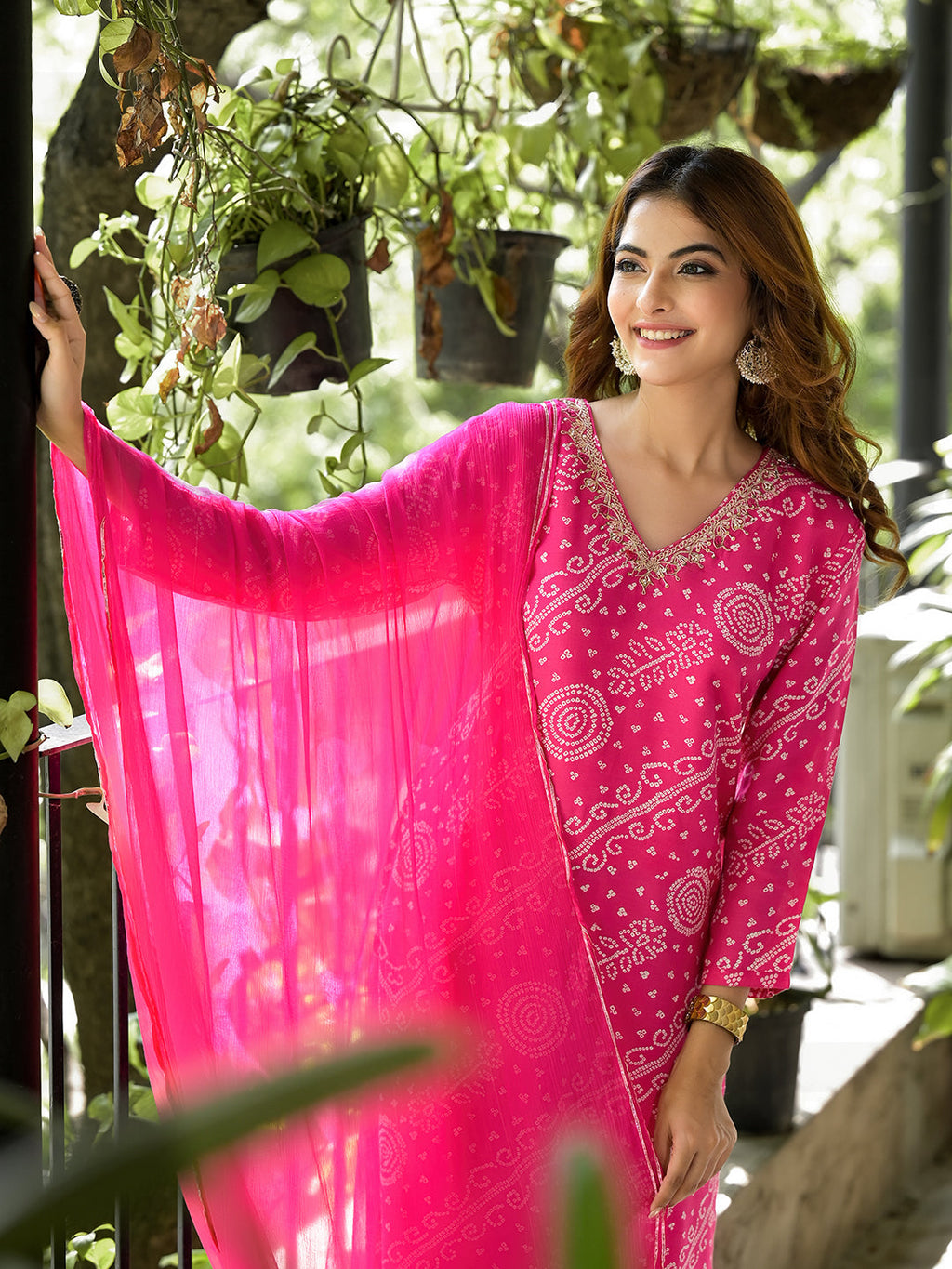Noe Velarro Pink Bandhni Printed Zari Work Muslin Kurta Set