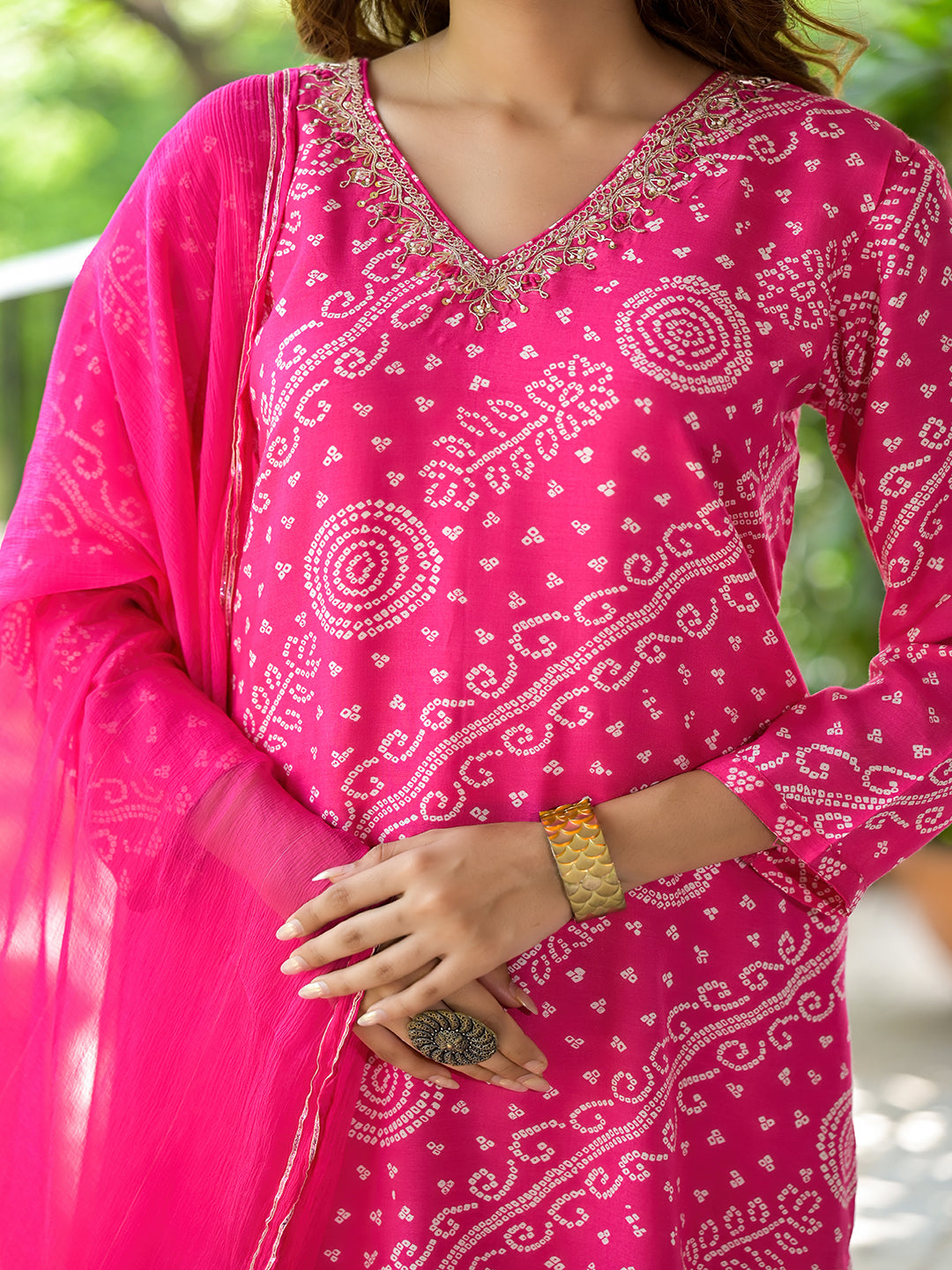 Noe Velarro Pink Bandhni Printed Zari Work Muslin Kurta Set