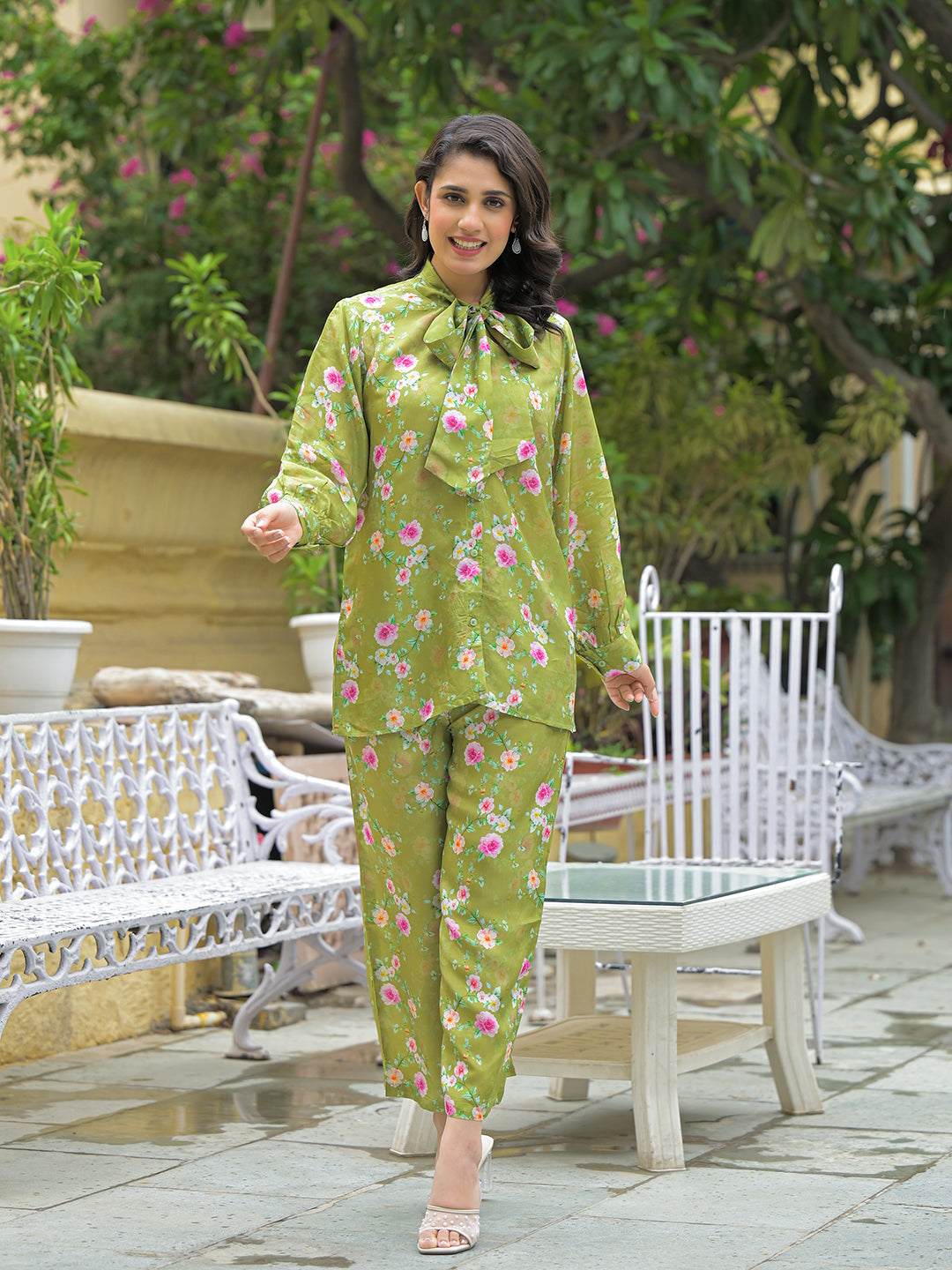 Noe Velarro Muslin Green Printed Co-ords Sets
