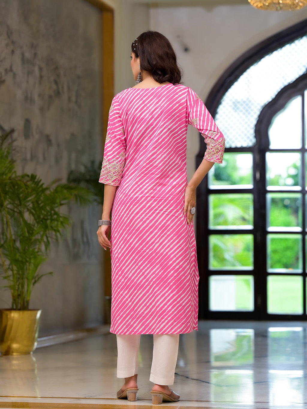 Noe Velarro Pink Leheriya Print Embroidered Pure Cotton Straight Kurta