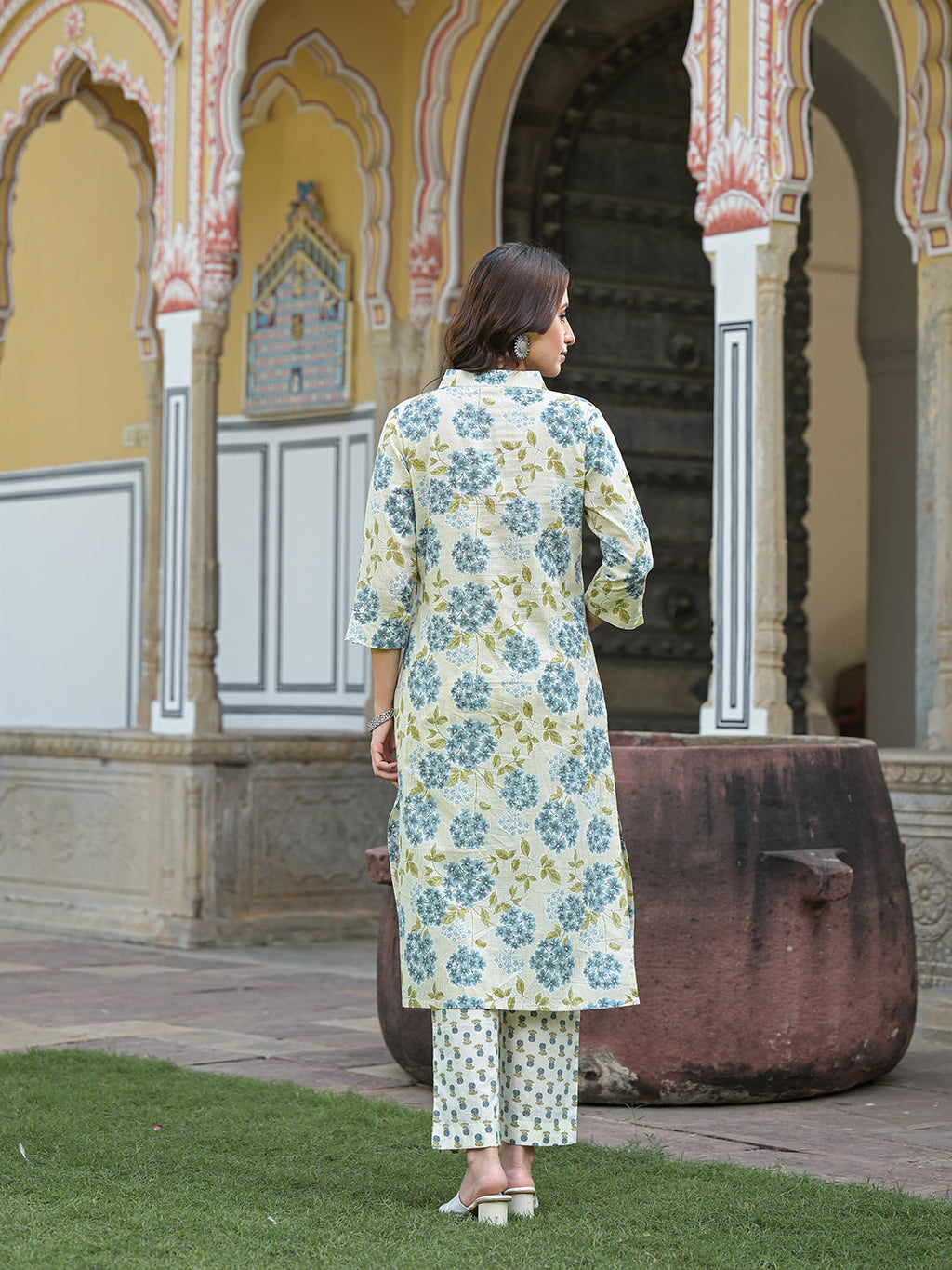 Noe Velarro Green Floral Print Pure Cotton Straight Kurta with Trouser