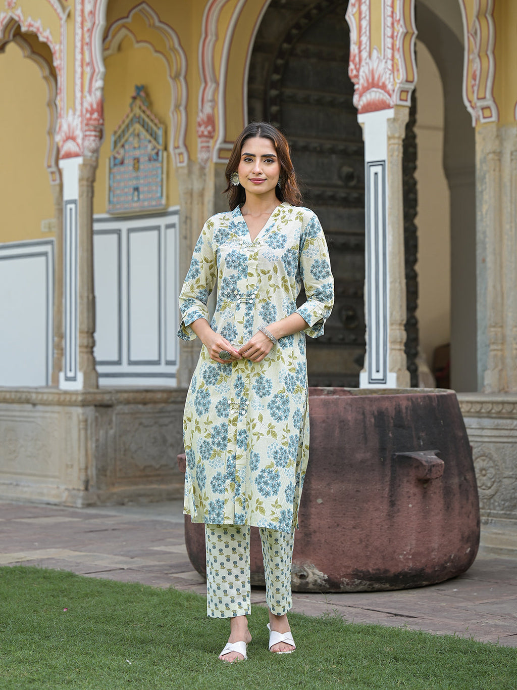 Noe Velarro Green Floral Print Pure Cotton Straight Kurta with Trouser