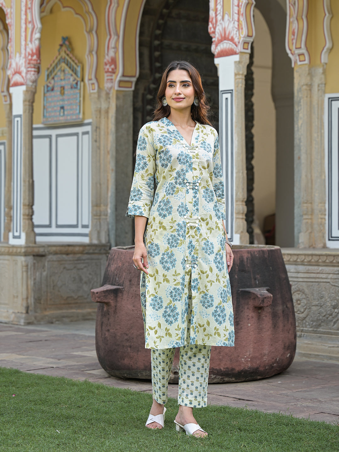 Noe Velarro Green Floral Print Pure Cotton Straight Kurta with Trouser