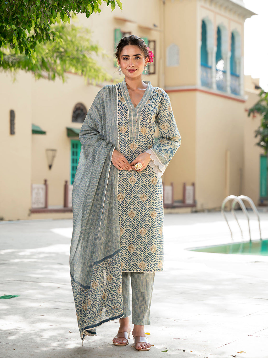 Noe Velarro Grey Floral Print Pure Cotton Straight Kurta & Trouser with Dupatta