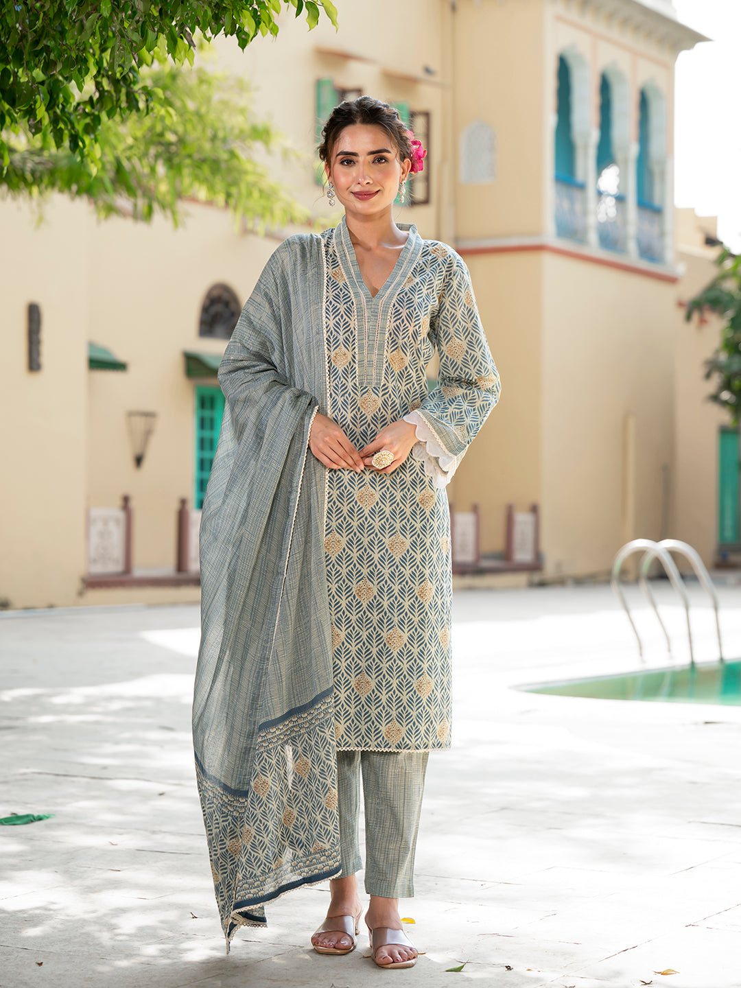 Noe Velarro Grey Floral Print Pure Cotton Straight Kurta & Trouser with Dupatta