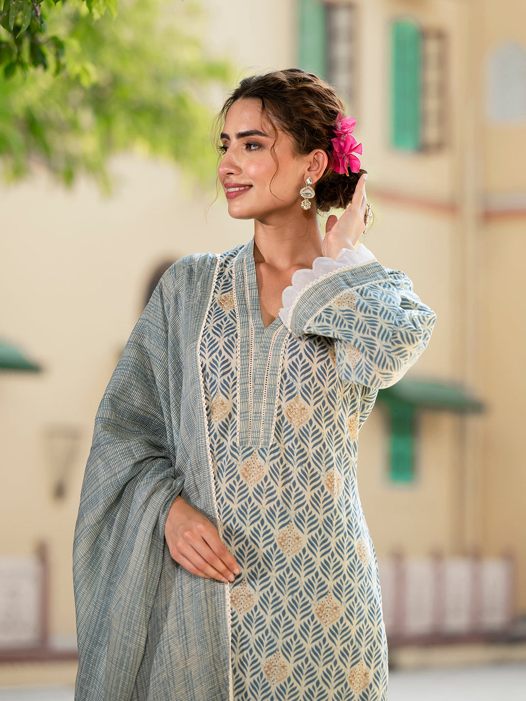 Noe Velarro Grey Floral Print Pure Cotton Straight Kurta & Trouser with Dupatta
