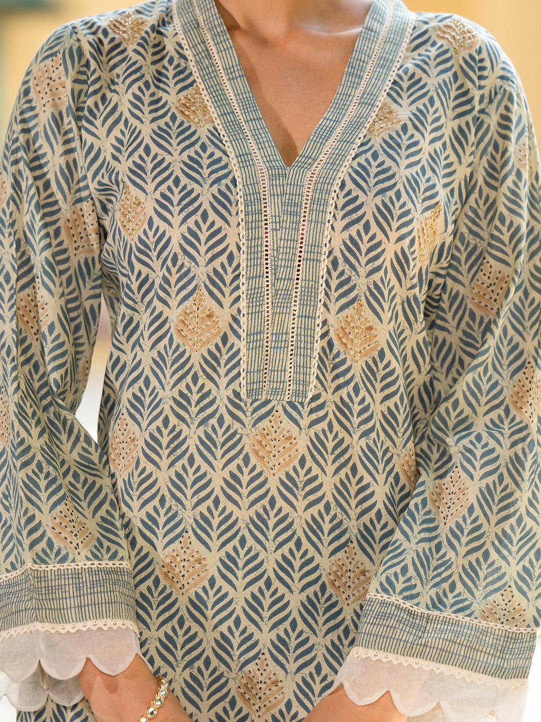 Noe Velarro Grey Floral Print Pure Cotton Straight Kurta & Trouser with Dupatta