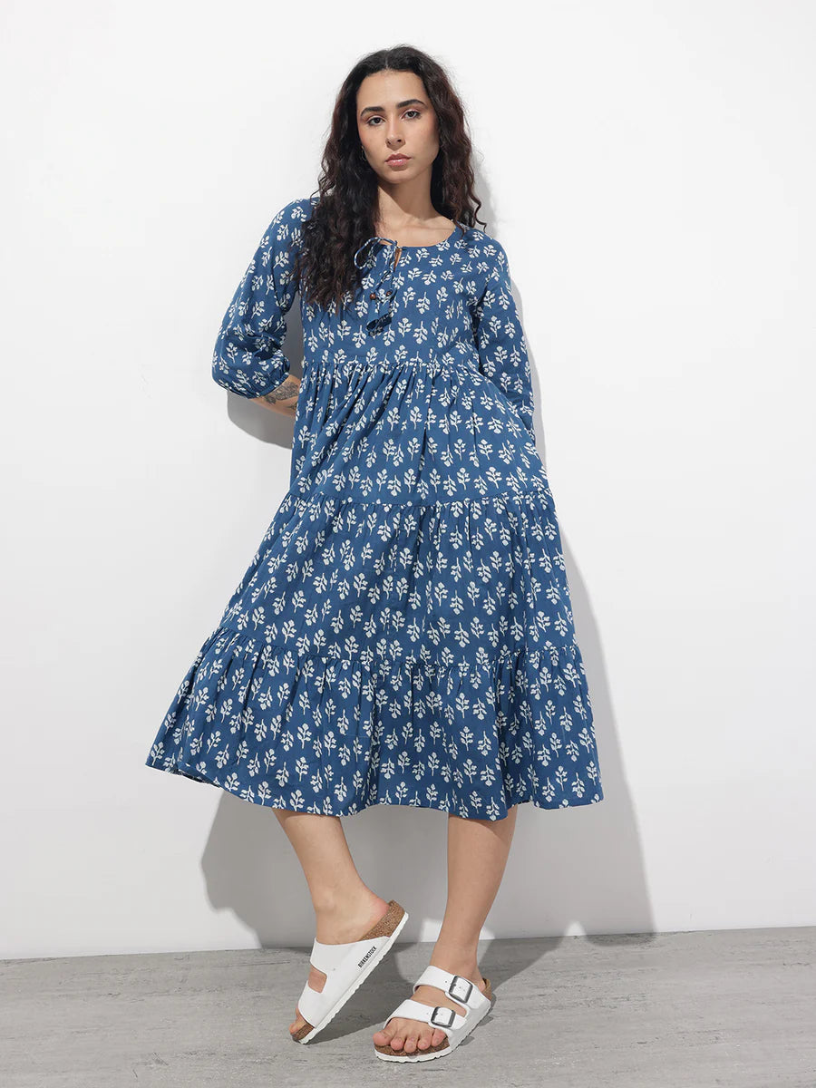 Noe Velarro Indigo Tie-up Neck Flared Cotton Dress