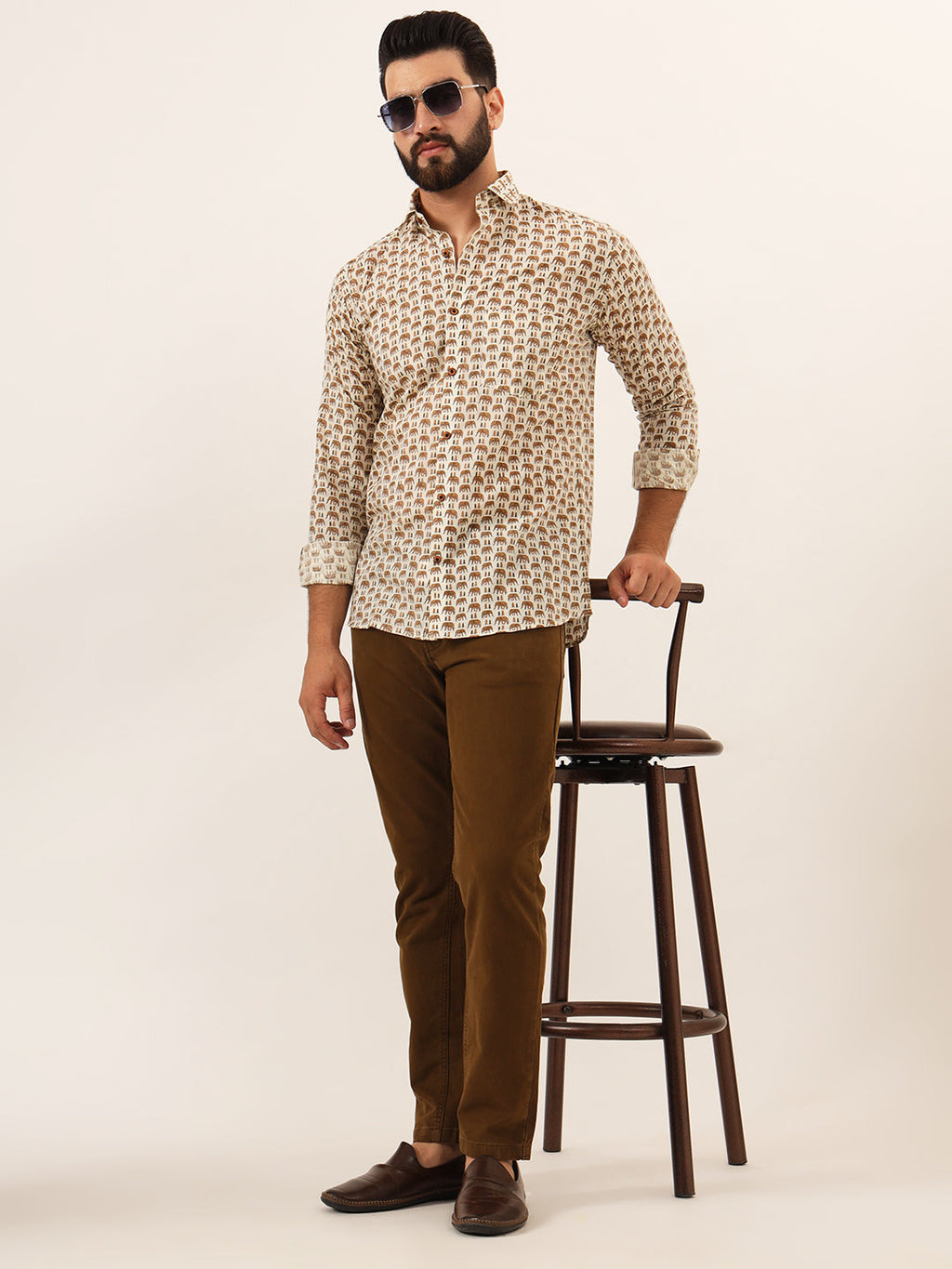 MILLENNIAL MEN Cream Quirky Print Pure Cotton Regular Fit Casual Shirt