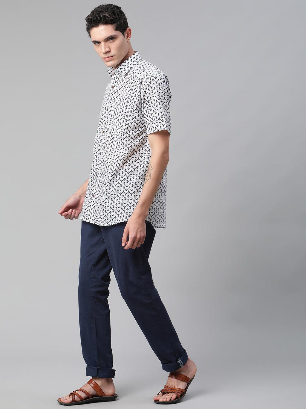 Millennial Men White & Navy Blue  Cotton  Half Sleeve Shirt for Men-MMH0169 - divenaworld.com