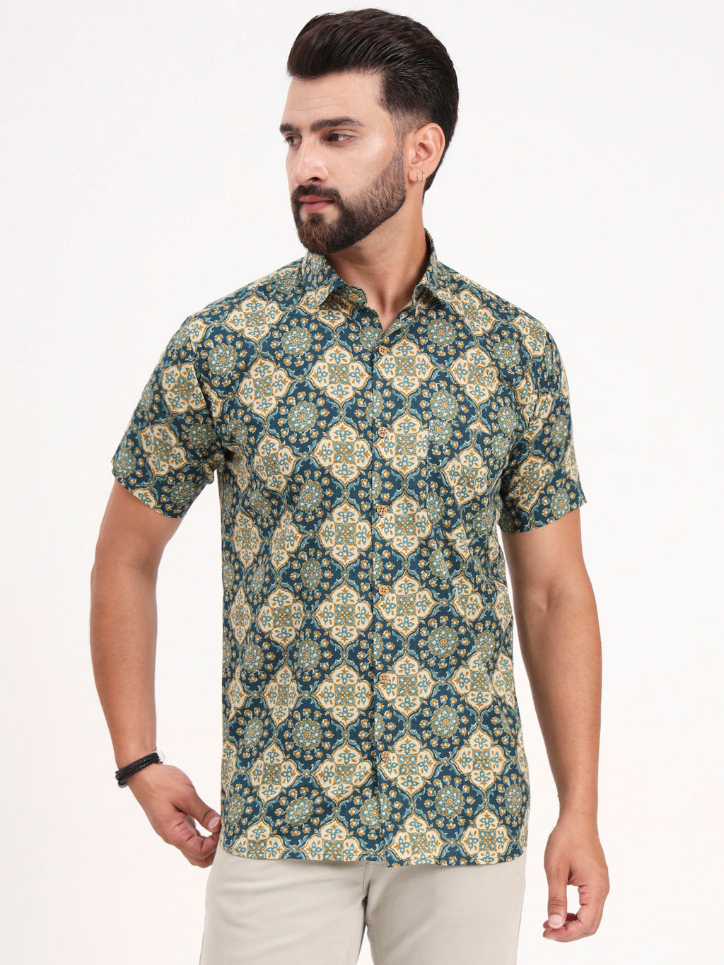 MILLENNIAL MEN Green Floral Printed Half Sleeves Shirt