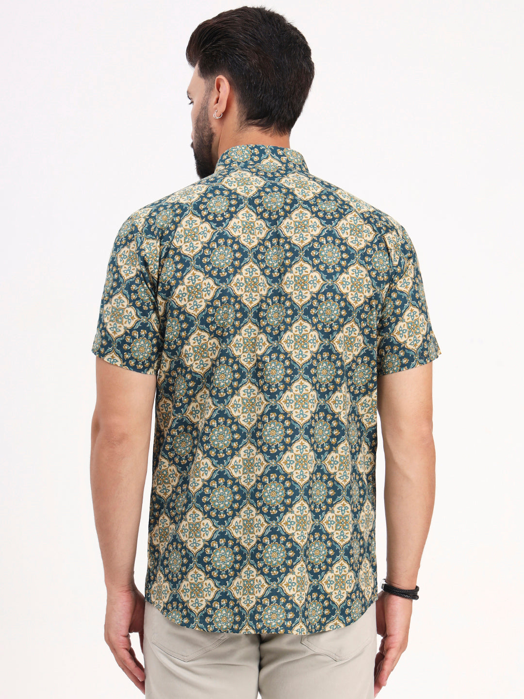 MILLENNIAL MEN Green Floral Printed Half Sleeves Shirt