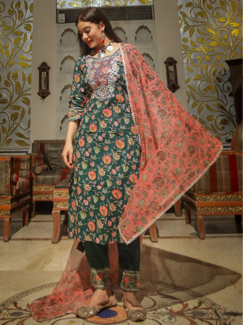 Noe Velarro Green Floral Printed Kurta Pant Set with Dupatta